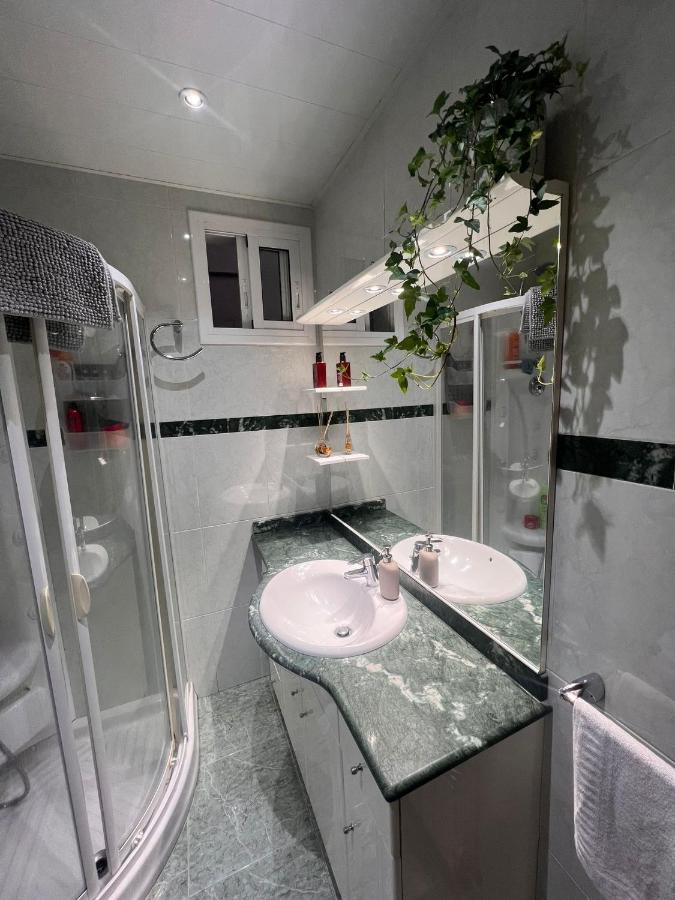 Room Familiar Sants バルセロナ エクステリア 写真
