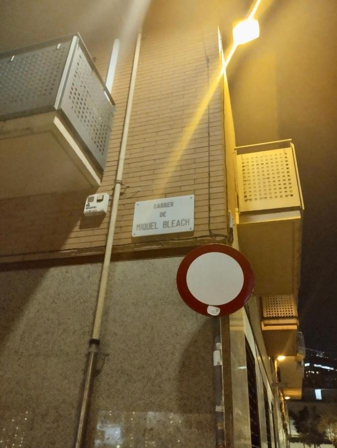 Room Familiar Sants バルセロナ エクステリア 写真