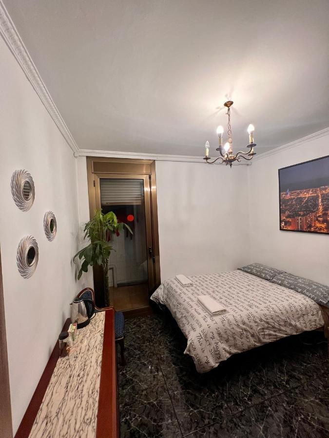 Room Familiar Sants バルセロナ エクステリア 写真