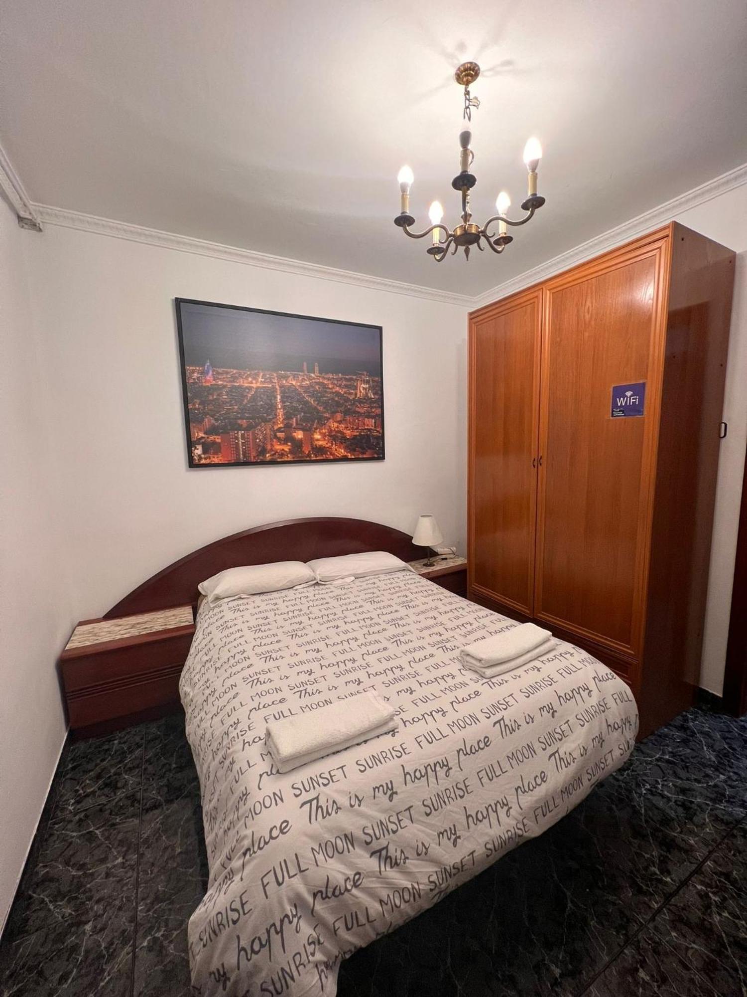 Room Familiar Sants バルセロナ エクステリア 写真