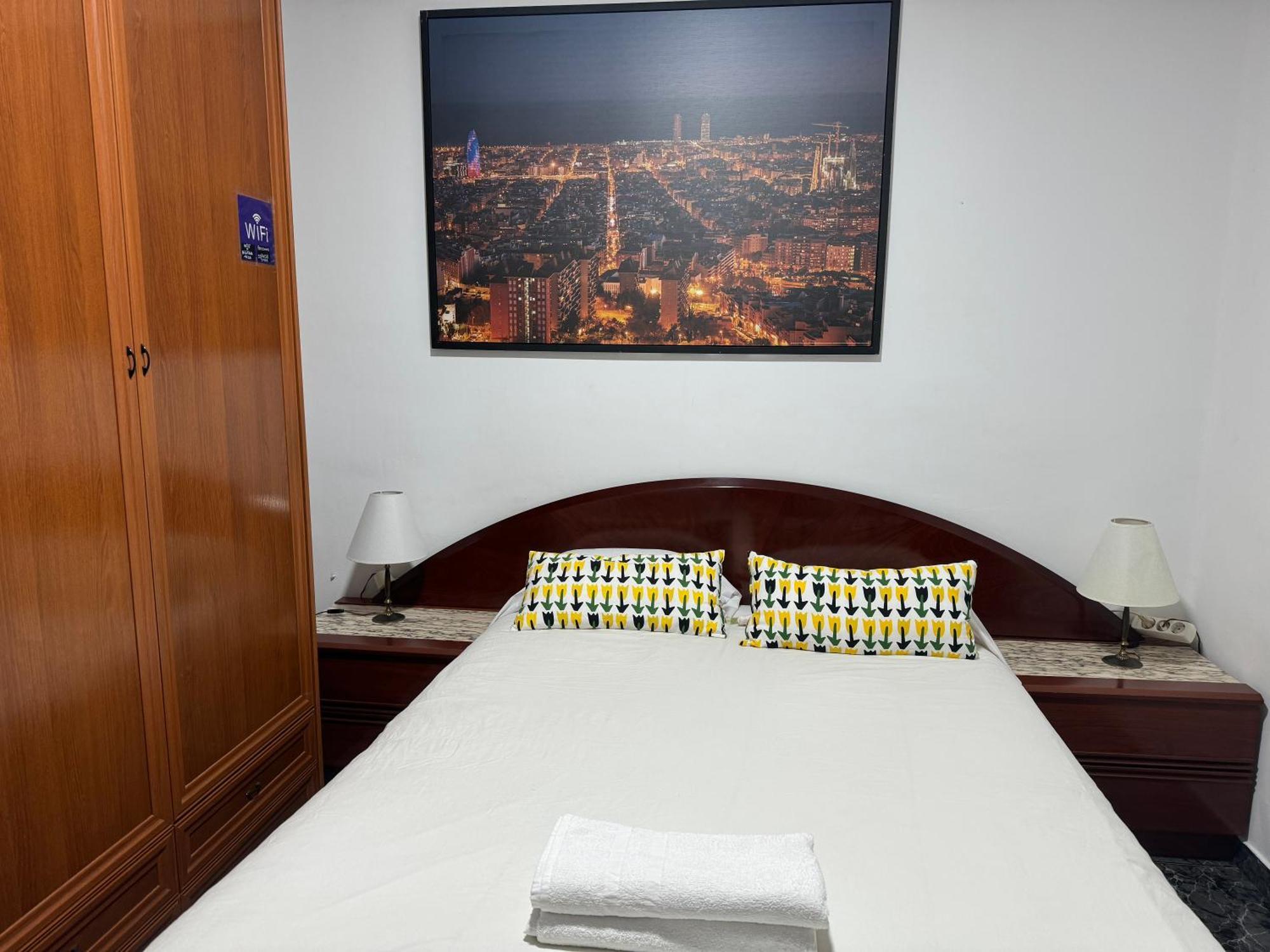 Room Familiar Sants バルセロナ エクステリア 写真